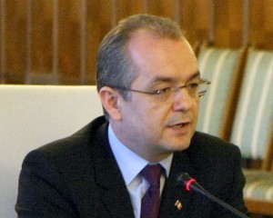 Premierul Emil Boc crede ca este cel mai bun moment pentru a investi in Romania