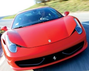Ferrari 458 Italia, Masina Anului pe coperta revistei "Robb Report"