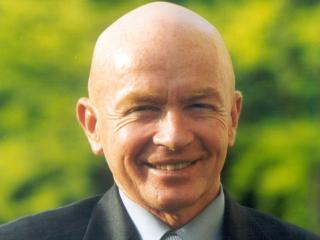 Mark Mobius vrea ca Fondul Proprietatea sa cumpere si actiuni la companii regionale