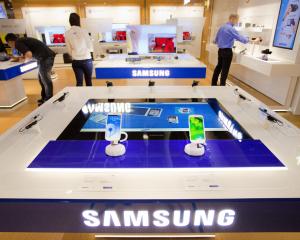 Samsung va lansa un competitor pentru Facebook