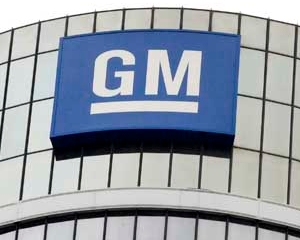 GM va angaja 10.000 de specialisti IT