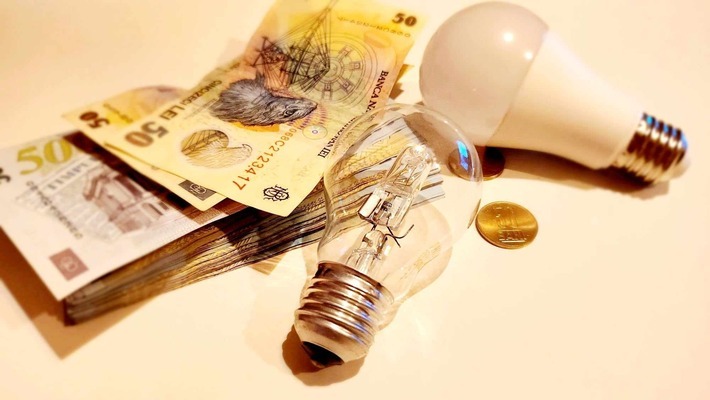 Cum vom plati facturile la energie de acum incolo? Ce se intampla cu taxa pe soare, dar si cu schemele de plafonare si compensare