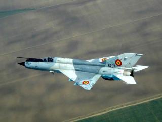 Arhiepiscopia Romanului a primit doua avioane de vanatoare MIG-21