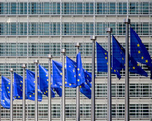 Deficitul extern al UE a ajuns la 4,1 miliarde de euro