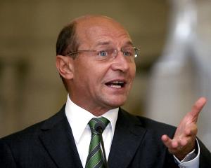 Basescu, de la Chicago: Nu vedeti ca nu atac Puterea?