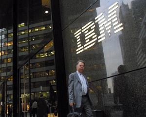 Profitul IBM a crescut cu 8% in trimestrul al doilea, la 3,66 miliarde de dolari