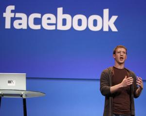 Facebook are 126 milioane utilizatori de pe dispozitive mobile