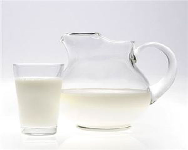 Laptele - Cat este de sanatos si ce procedeu de sterilizare ii mentine cel mai bine calitatile?
