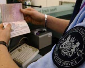 Romanii si bulgarii ar putea avea "permise de rezidenta biometrice" pentru Marea Britanie