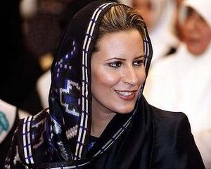 Aisha Gadhafi, Claudia Schiffer a Nordului Africii, jura ca tatal ei nu-si va da demisia