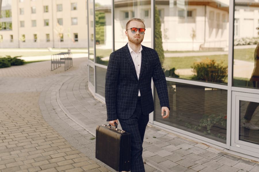Ce nu ar trebui sa lipseasca din geanta unui manager aflat in deplasare vara