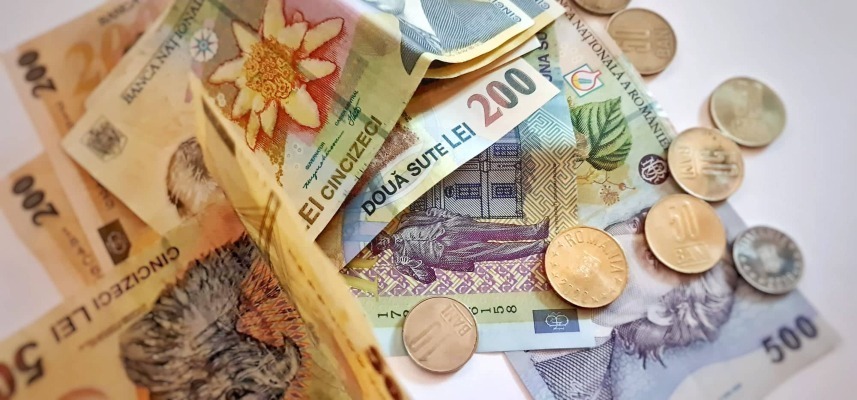 3 din 10 romani muncesc zi de zi pe salarii de 2.000 de lei in mana