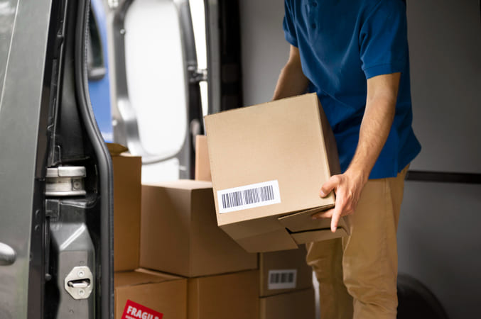 Schimbare de putere pe piata transportului intern de marfuri! Tranzactia anului - Sameday preia Cargus pentru a deveni liderul curierilor in Romania
