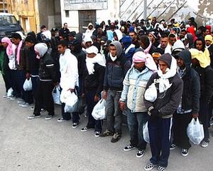 Italia si Franta vor bloca valul de imigranti dinspre Tunisia