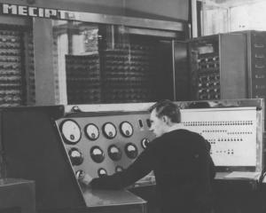 MECIPT-1, primul calculator romanesc din mediul universitar, implineste 50 de ani