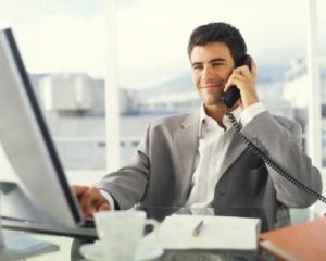 Interviul de angajare prin telefon: 6 trucuri ca sa-l treci