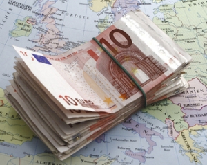 Fitch: Romania inregistreaza cea mai redusa rata a intermedierii financiare din regiune