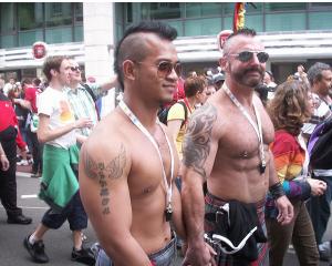 Ministri si diplomati, participanti la marsul homosexualilor