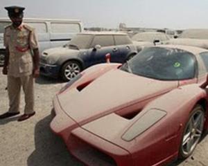 De ce sunt atat de multe masini de lux abandonate in Emiratele Arabe Unite?
