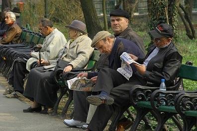 Impozit pe sanatate, doar pentru cei cu pensii peste 740 lei