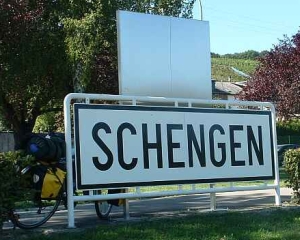 53% dintre romani cred ca nu vom intra in Schengen in martie 2011