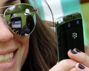 RIM va lansa sapte telefoane BlackBerry in urmatoarele luni