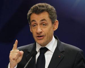 Nicolas Sarkozy se muta la Londra pentru a scapa de impozitele lui Hollande?