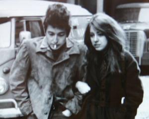 A murit Suze Rotolo, muza lui Bob Dylan