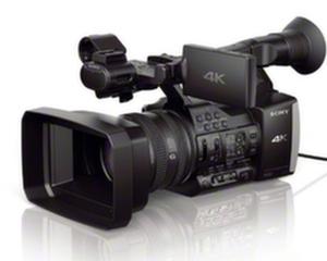 Utilizatorii amatori au acum la indemana o camera video 4K: Sony Handycam FDR-AX1E