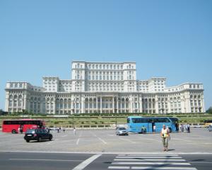 Palatul Parlamentului ar trebui redenumit pentru promovare