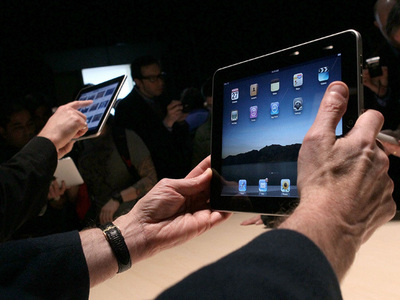 iPad-urile, pe valul politicii dambovitene  