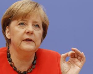 Angela Merkel avertizeaza: Statele din Zona Euro trebuie sa accelereze reformele!