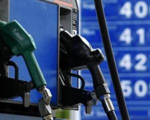 Cat costa un litru de benzina in Romania, in comparatie cu alte state europene