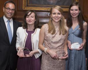 Olga Tene a castigat premiul al doilea in competitia internationala de fiscalitate, Young Tax professional of the year 2012