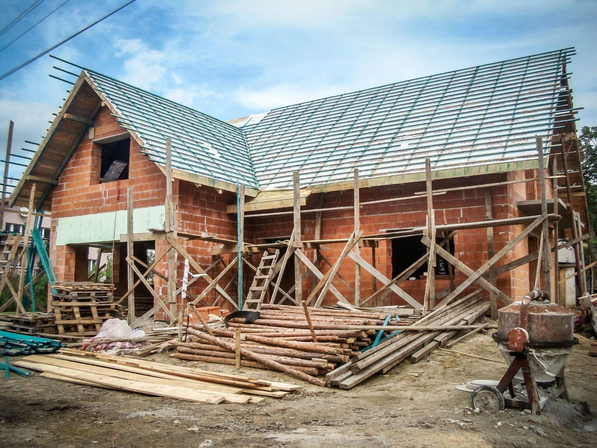 Cum poti sa iei teren gratis de la stat ca sa-ti construiesti o casa: e lege