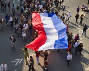 Francezii vor referendum