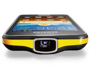 Samsung prezinta un smartphone cu proiector incorporat