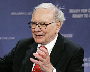 Warren Buffett isi vede profitul afectat de dezastre naturale