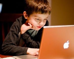 Sondaj BitDefender: 95% din copii au accesat continut pornografic online