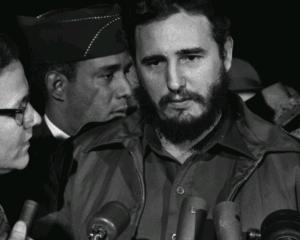 Fidel i-a laudat pe protestatarii din Egipt