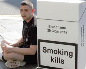 Pachetele de tigari nebranduite nu-i vor determina pe fumatori sa renunte la acest viciu