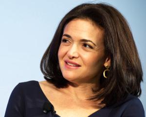Sheryl Sandberg a refuzat postul de director executiv al Facebook pentru a avea un al doilea copil