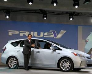 Toyota recheama 100.000 de modele Prius cu probleme la sistemul de directie
