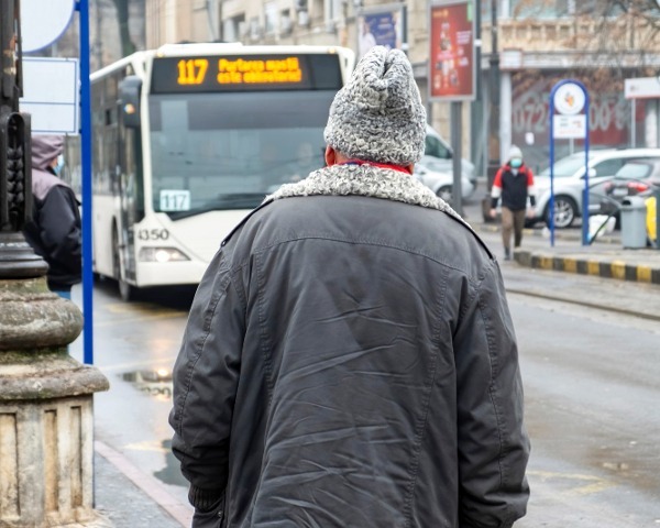 Pensiile pe luna mai sunt deja trimise in conturi: anuntul zilei de la Posta Romana