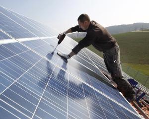 Ariston: Sistarea programului Casa Verde va duce la o scadere dramatica a cererii de panouri solare