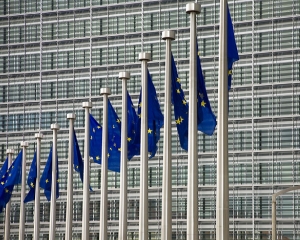 Job de 3.500 de euro pe luna la Bruxelles: Coordonator de strangere de fonduri