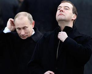Medvedev e maniat pe Putin: Comentariile premierului legate de interventia coalitiei in Libia sunt "impardonabile"
