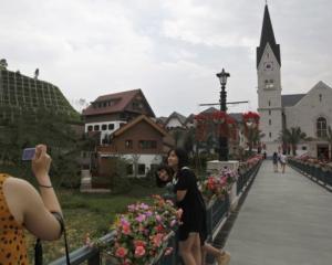 China a clonat satul austriac Hallstat