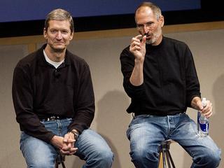 Daca preia sefia Apple, Tim Cook devine cel mai puternic homosexual din industria IT