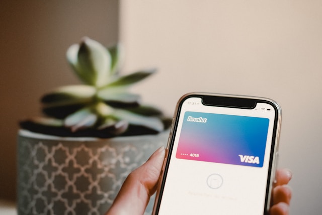 Revolut da cate 40.000 de euro clientilor, prin credit: ce trebuie sa stii daca ai cont virtual